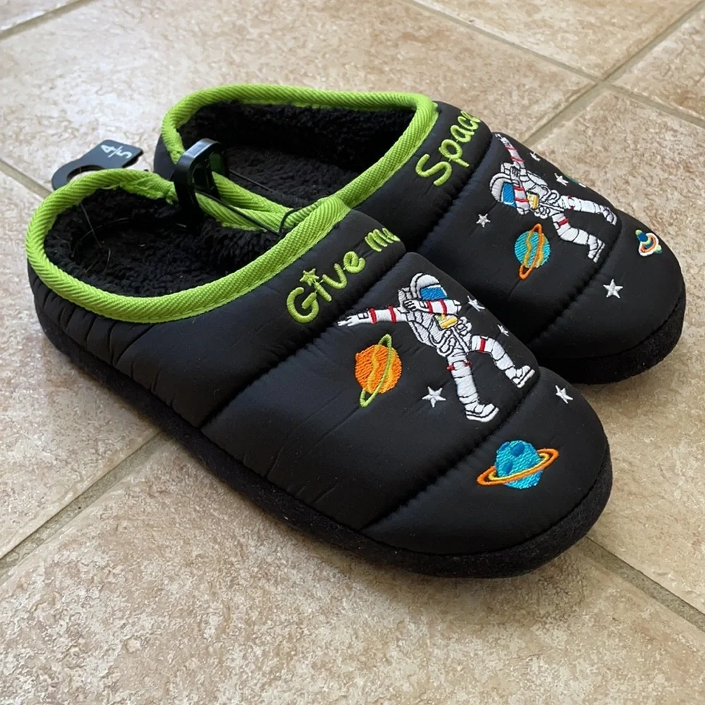wonder nation Boys Astronaut Space Slippers